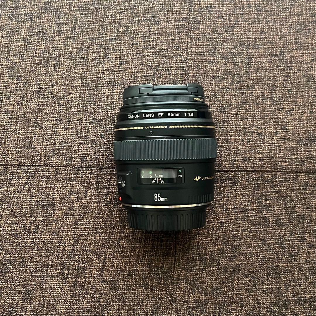 Canon EF 85mm f/1.8 レンズ プロテクター付き