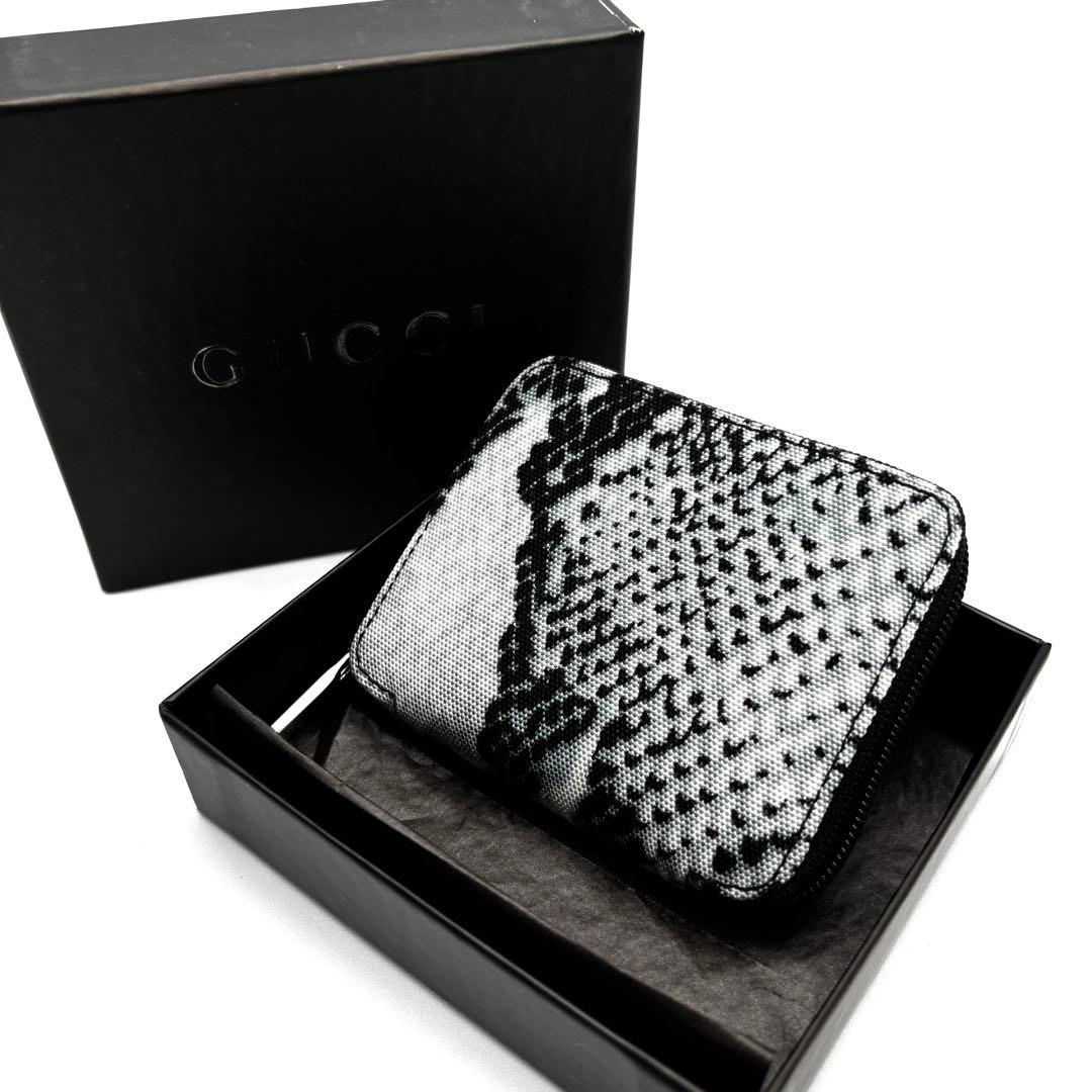 未使用保管品 グッチ ケース パイソン柄 ラウンドジップ ブルー ブラック