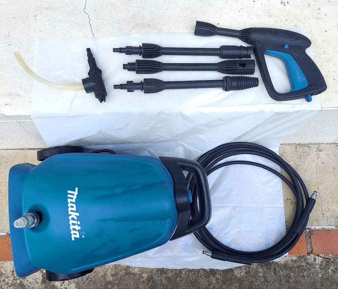 Makita 高圧洗浄機本体 2種類のノズル付き