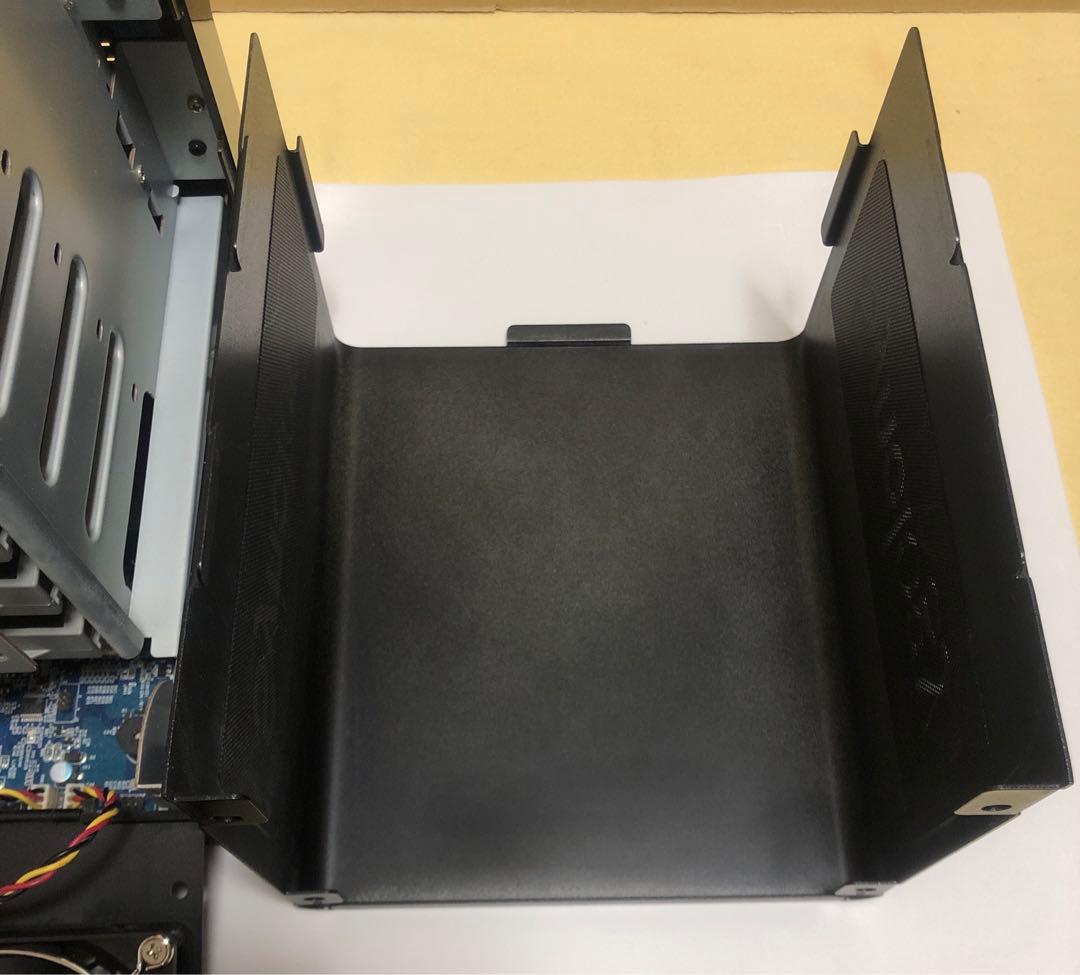 Synology DS418j NAS 4ベイ