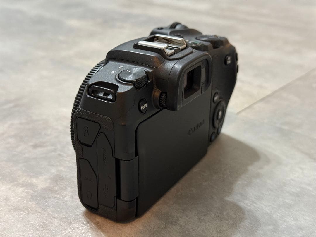 Canon EOS RP ボディ 美品 動作確認済 充電器 バッテリー2個付き