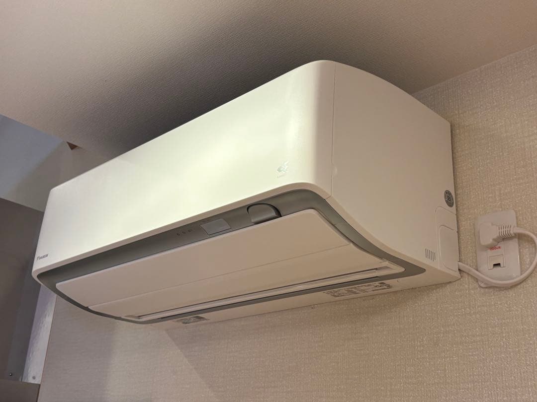 【美品】2024年製　ダイキン　エアコン　23畳用 200V