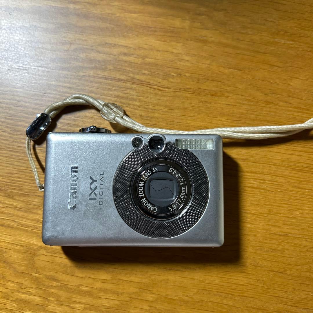 Canon IXY DIGITAL シルバー 3倍ズーム