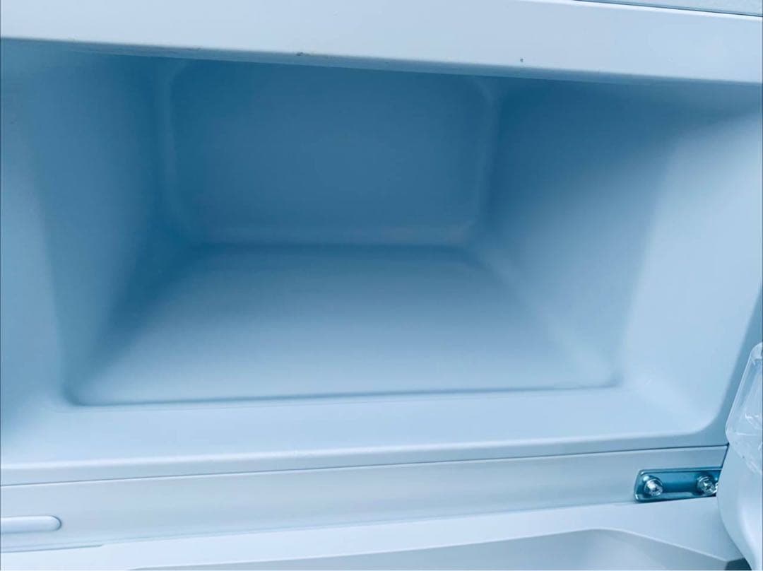 送料設置無料　オーヤマ ノンフロン冷凍冷蔵庫　PRC-B092D-W