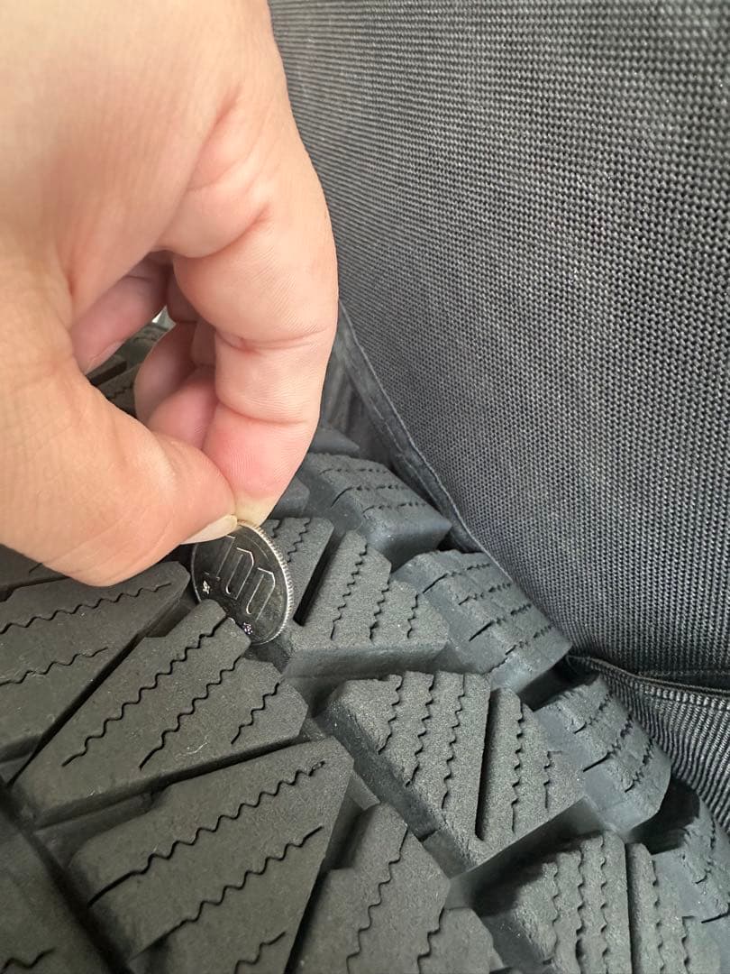 4本セット　プラド150後期　ブラックエディション　ブリヂストン　スタッドレス