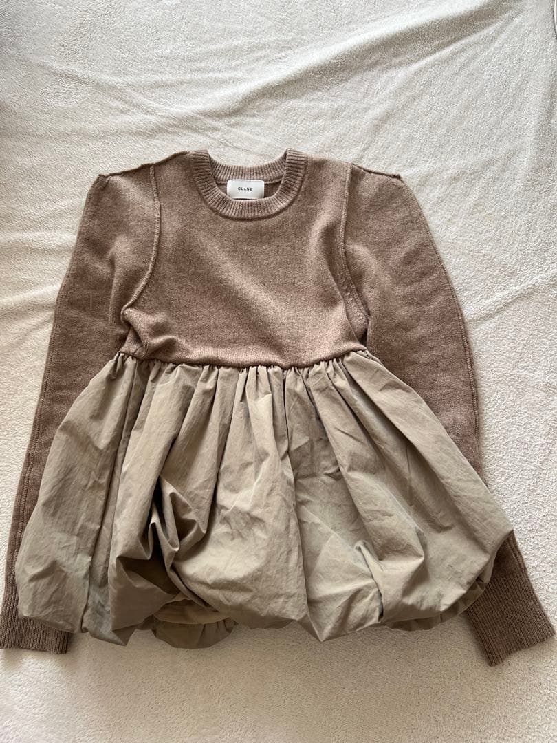 CLANE ベージュ ニット バルーントップス
