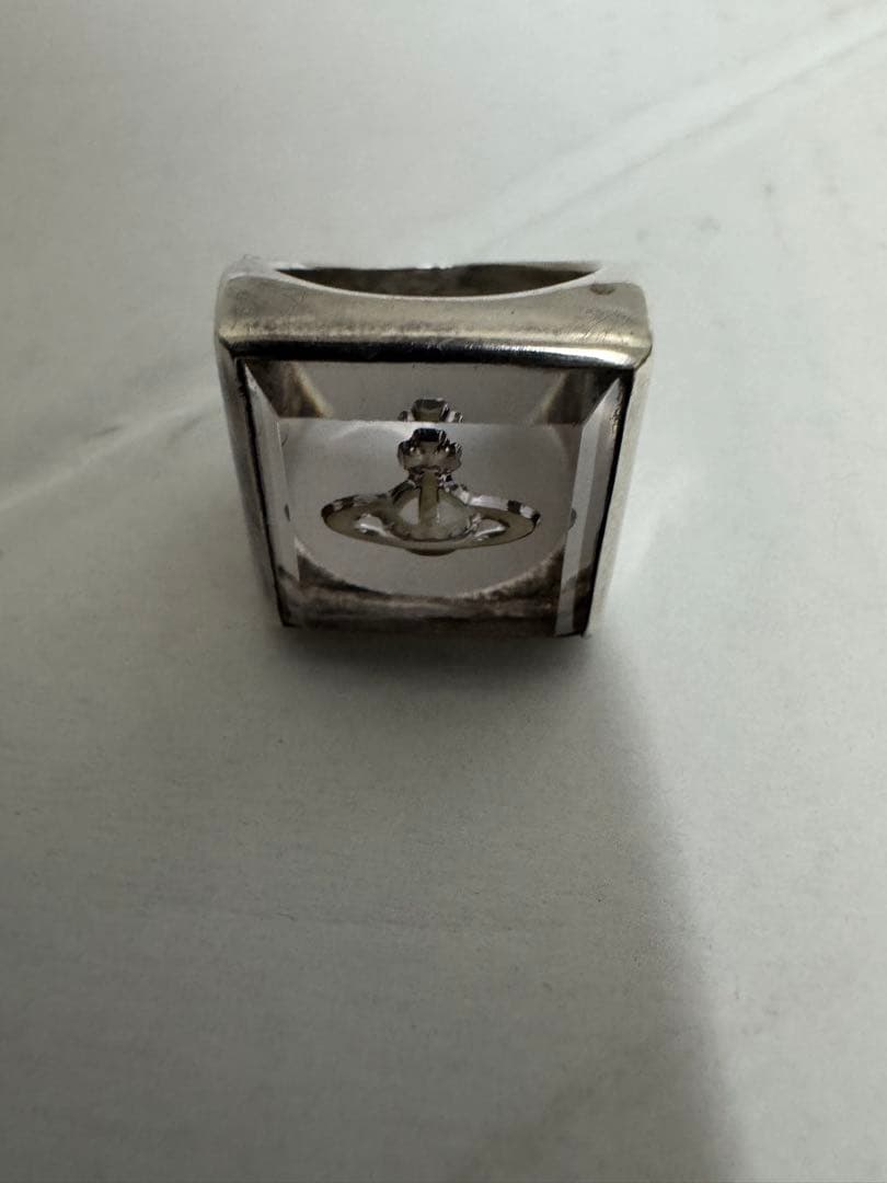 Vivienne Westwood スクエアリング クリスタル 激レア