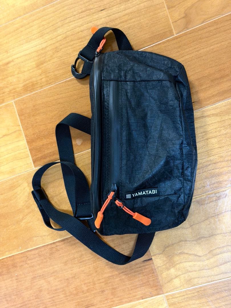 山旅ダイニーマ製ULサコッシュ・黒