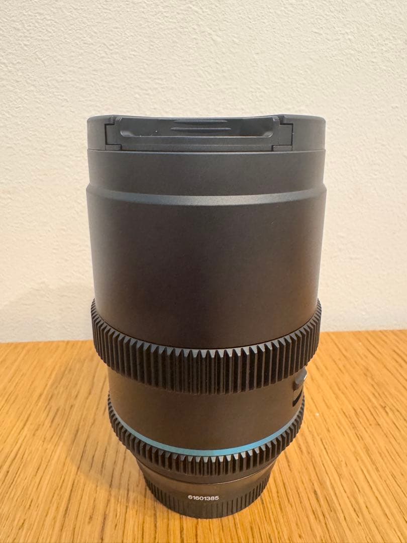 【極美品】SIRUI 40mm T1.8 アナモルフィックレンズ　Eマウント
