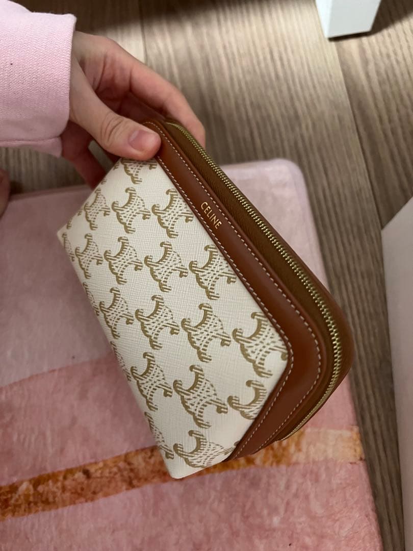 新品　CELINE ロゴプリント ポーチ