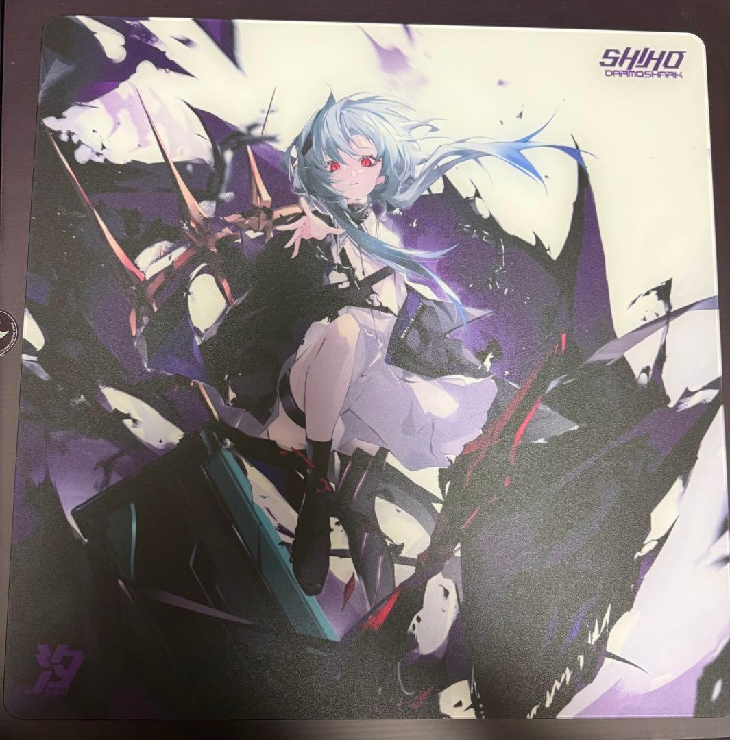 Darmoshark 汐 -SHIHO- ガラスマウスパッド