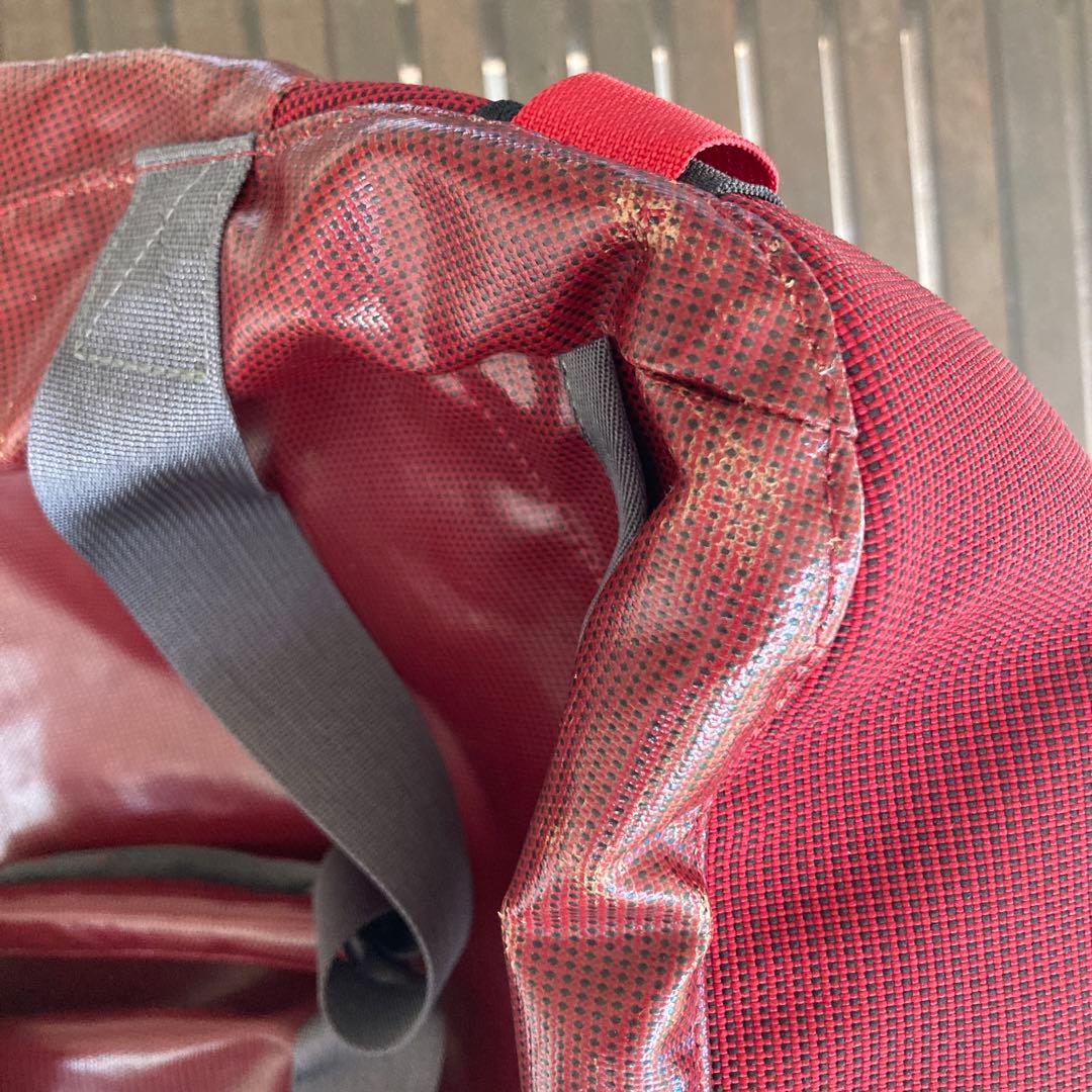 パタゴニア　ブラックホール　ウィールド　ダッフル100L レッド　未使用