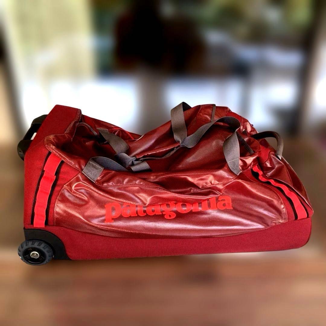 パタゴニア　ブラックホール　ウィールド　ダッフル100L レッド　未使用
