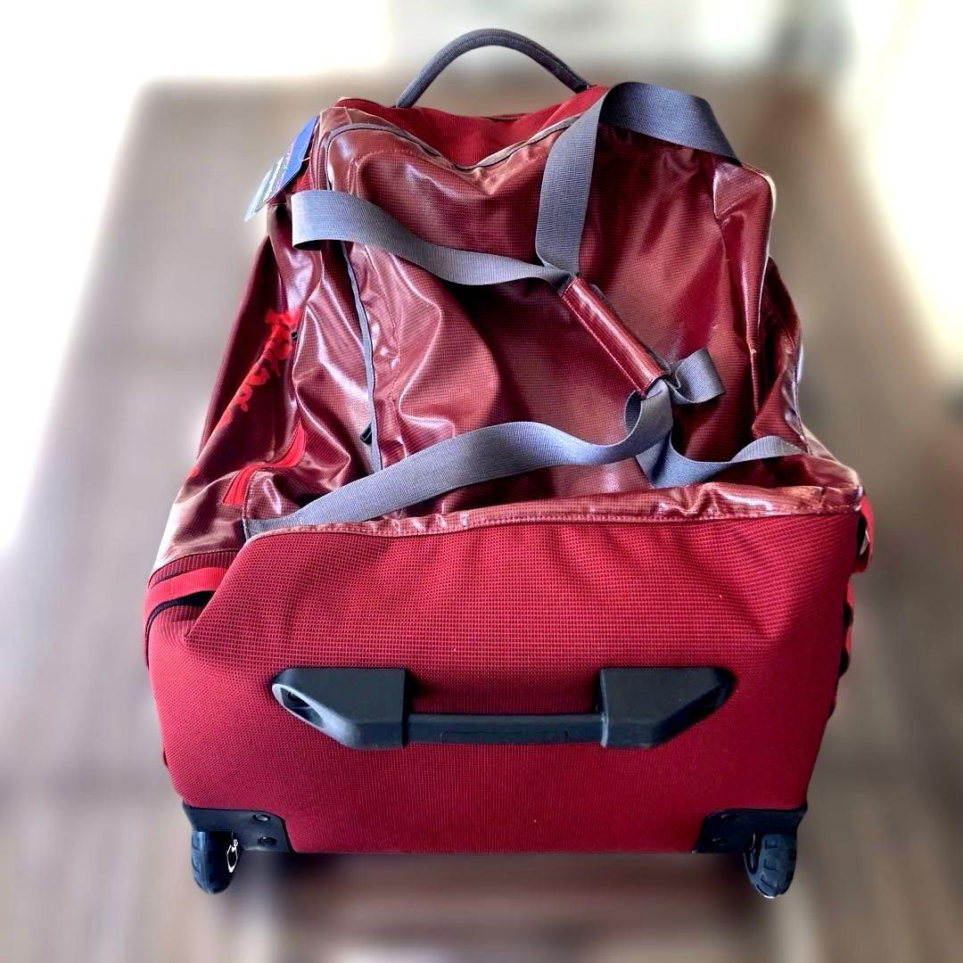 パタゴニア　ブラックホール　ウィールド　ダッフル100L レッド　未使用