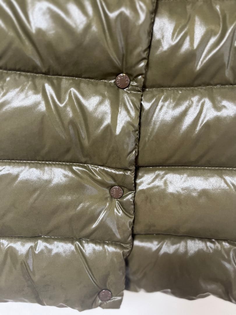 モンクレール ダウンベスト