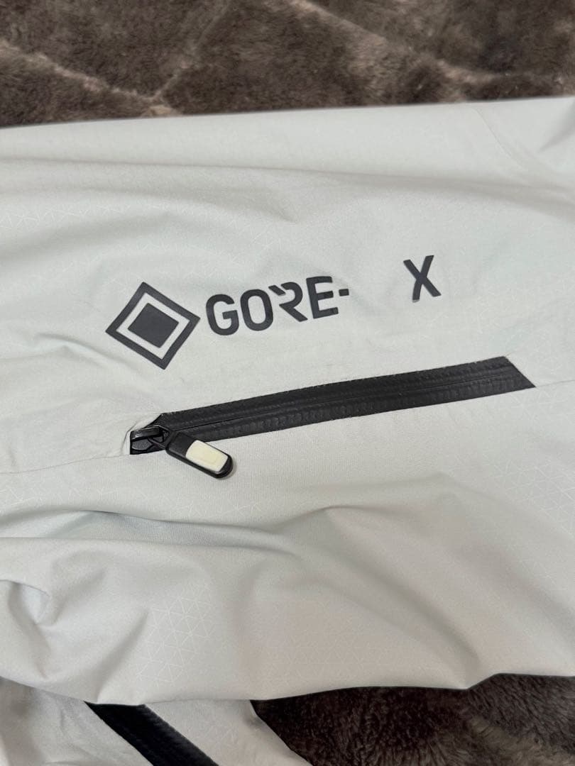 BURTON [ak] GORE-TEX ジャケット Mサイズ訳ありアウトレット