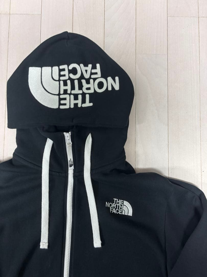 THE NORTH FACE ブラックパーカーLサイズ