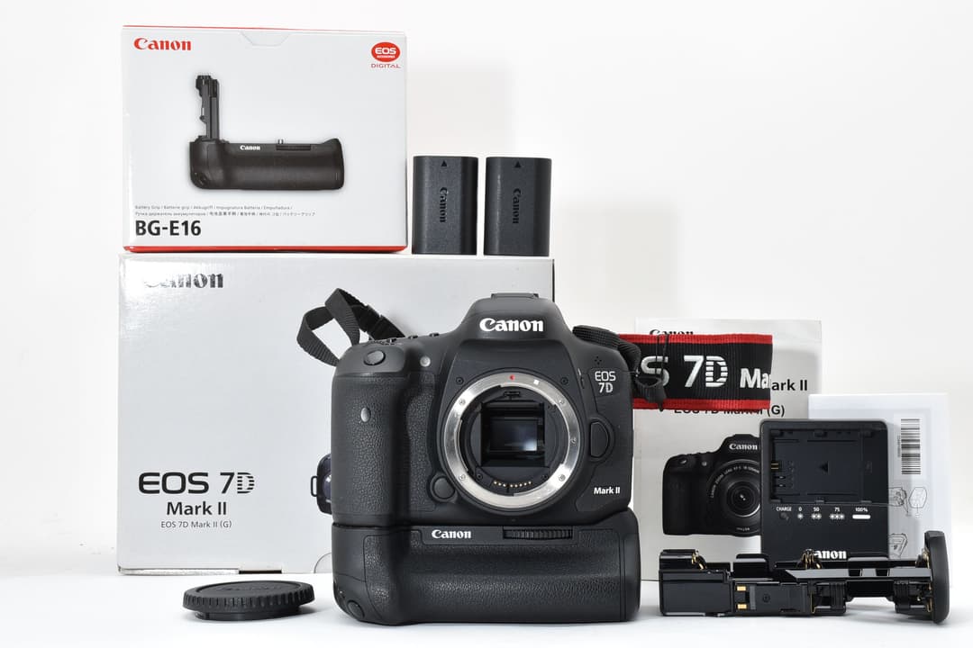 ■ 美品 ■　Canon EOS 7D Mark II BG-E16
