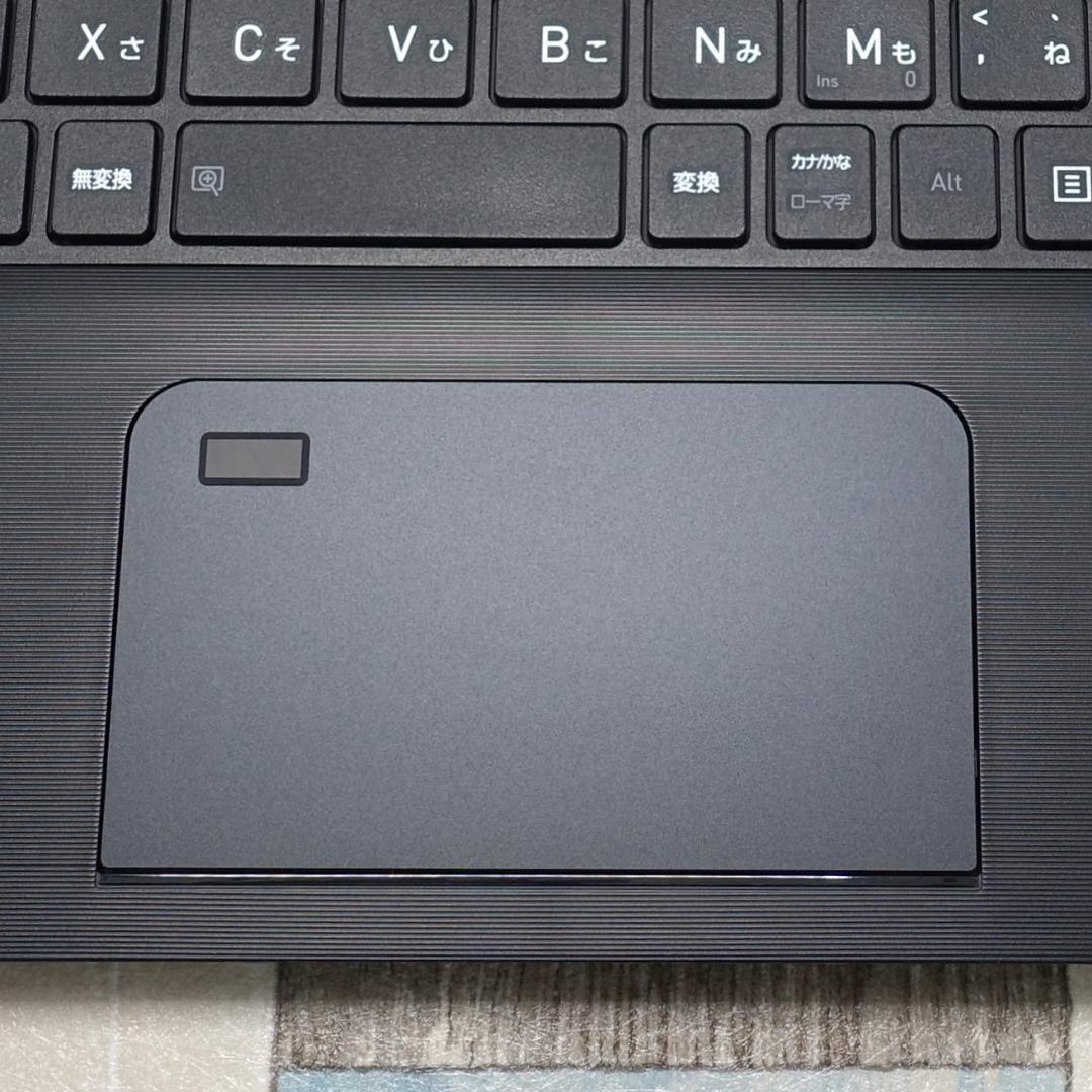 美品でメモリ増設済のバリ速モバイル✨第８世代コアｉ７に超高速ＳＳＤ／ＩＧＺＯ液晶