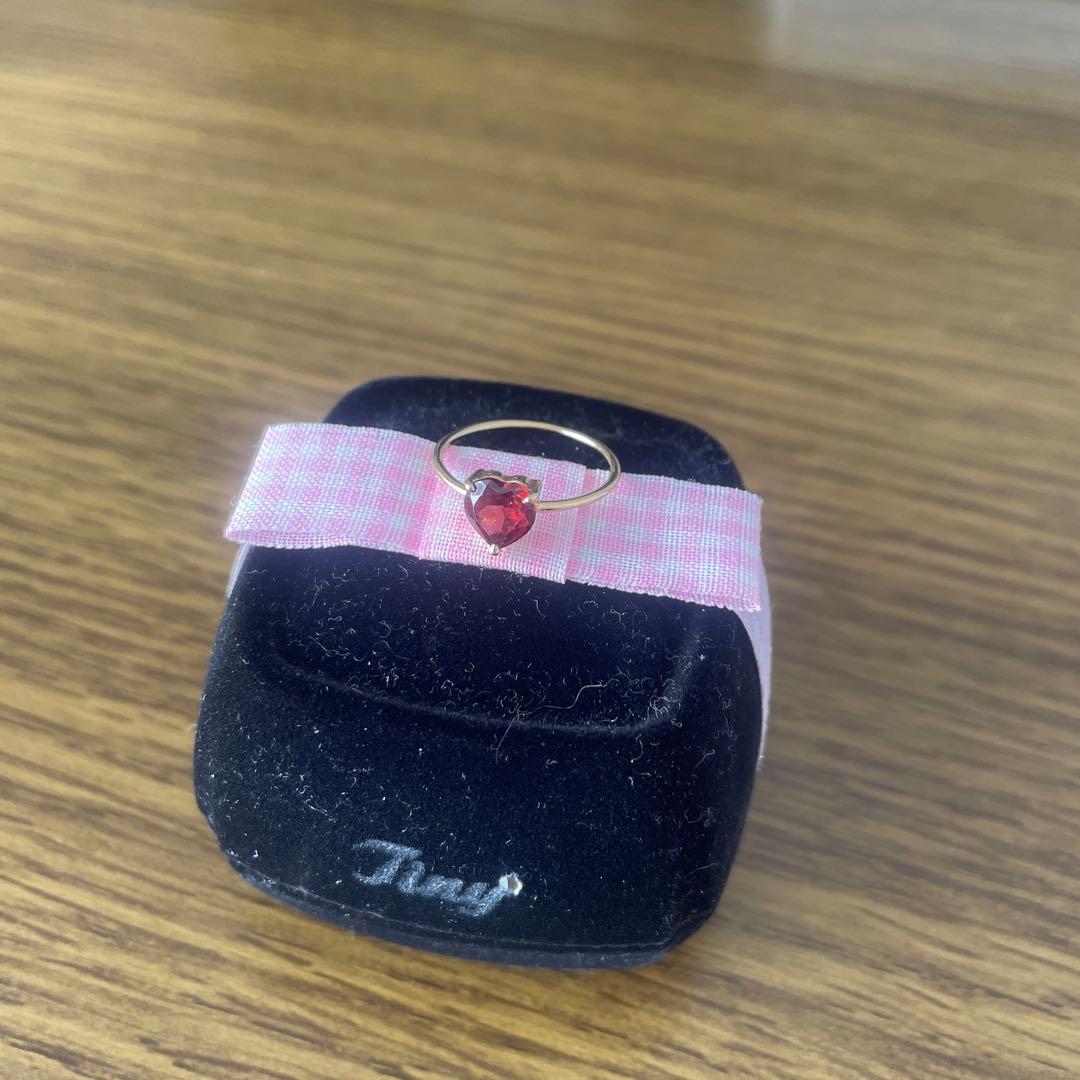 Alice in TinyRoomドロシーリング/ガーネット7号/K18