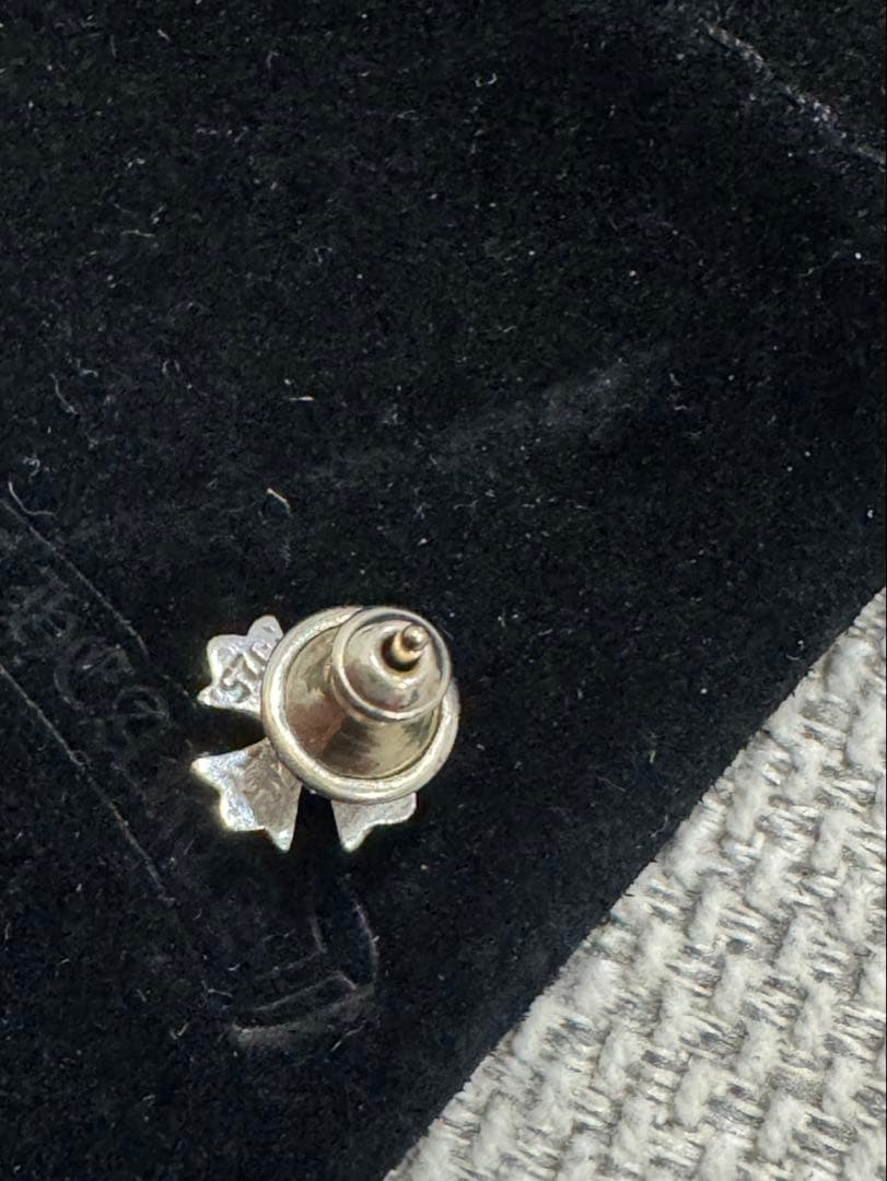 CHROME HEARTSクロムハーツ スタッドピアス キャッチ付き