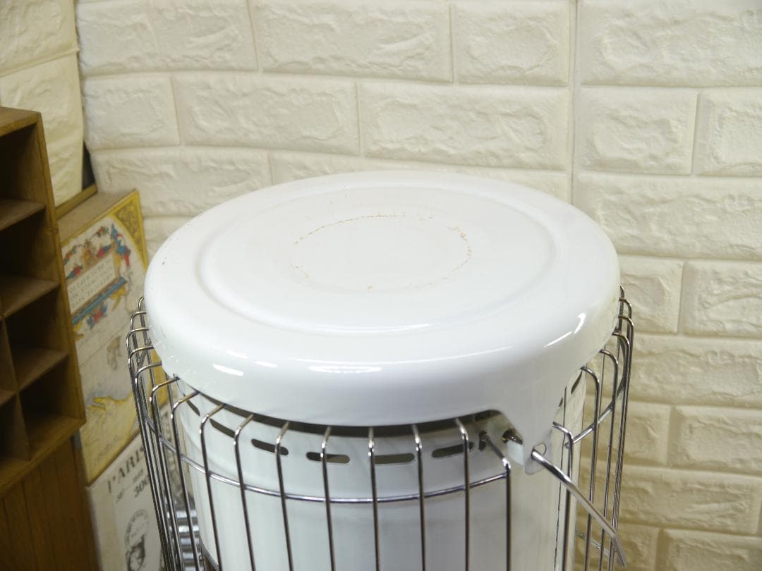 2013 ホワイト 石油ストーブ 安全ガード付き