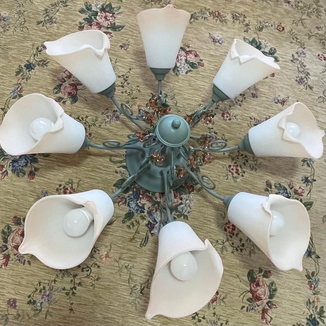 KOIZUMI LEDシャンデリア ピンク　姫部屋インテリア　ガラス細工 8灯