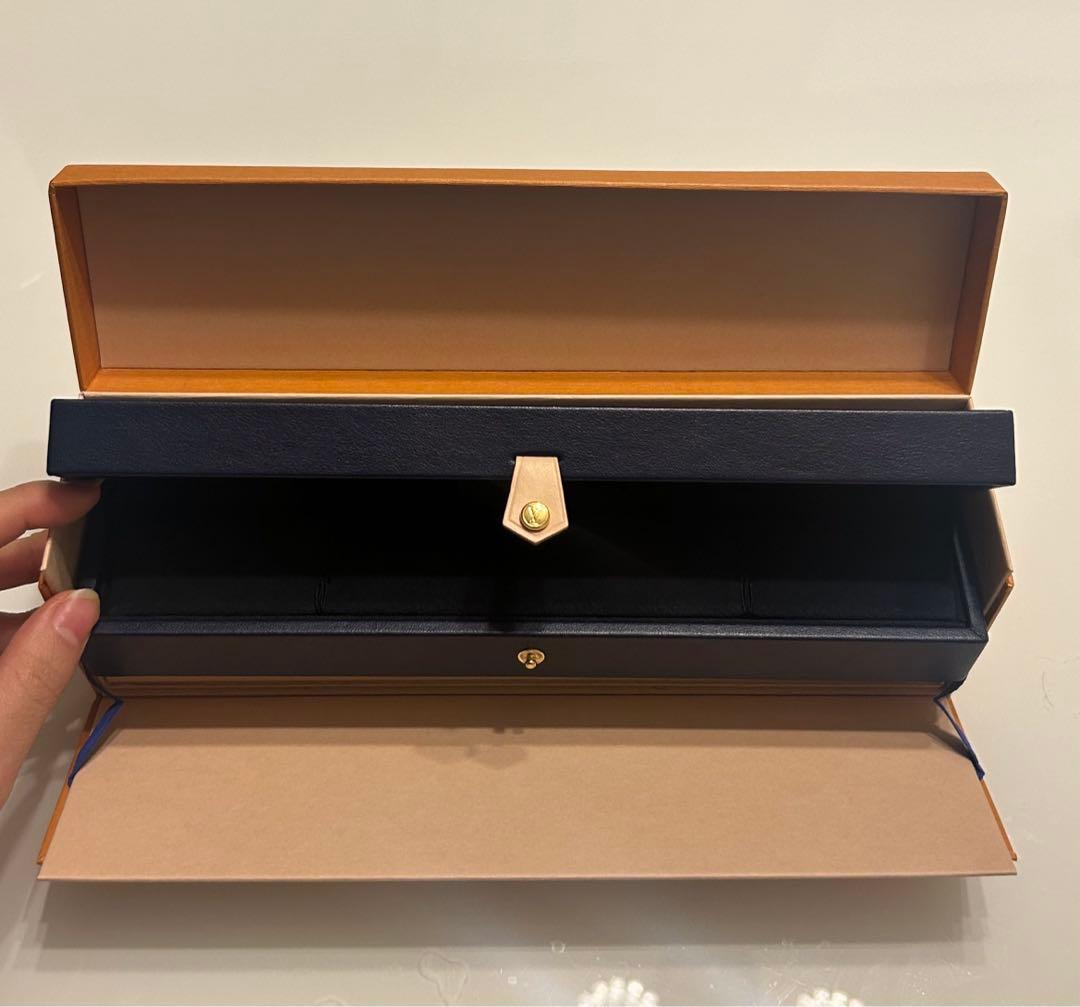 LOUIS VUITTON アクセサリーケース