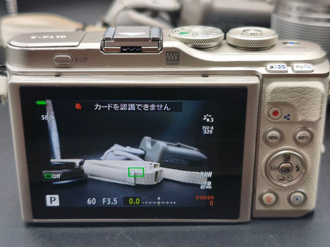 OLYMPUS PEN E-PL10 ホワイト　ダブルズームキット