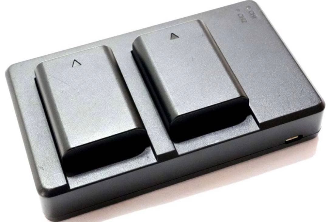 ワ*ン様 SONY α6400 ボディ 美品 バッテリー3個おまけ