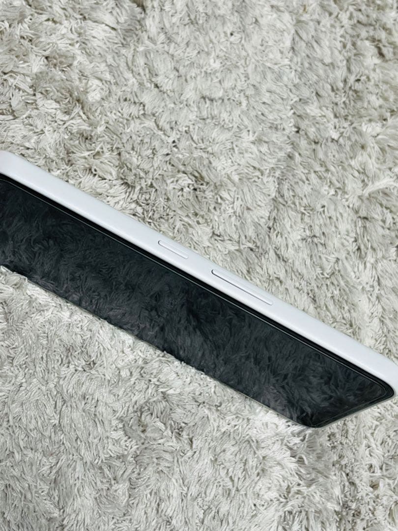 《即日発送》docomo arrows We F-51B SIMフリー　ホワイト