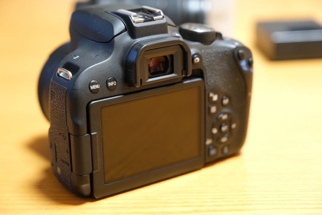 Canon EOS Kiss X9i Wi-Fi搭載モデル レンズ2つ付き