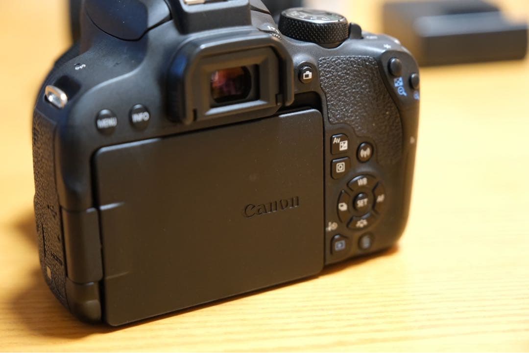 Canon EOS Kiss X9i Wi-Fi搭載モデル レンズ2つ付き