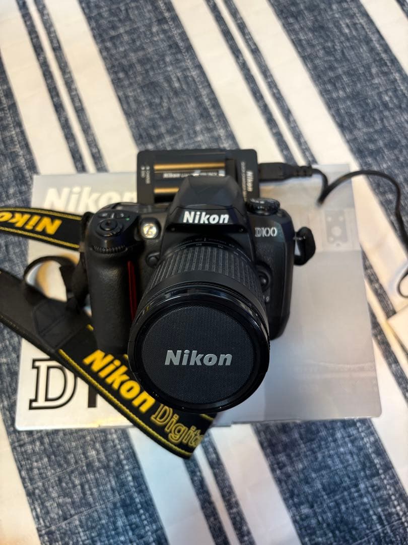 【値下げしました】Nikon D100 デジタル一眼レフカメラ