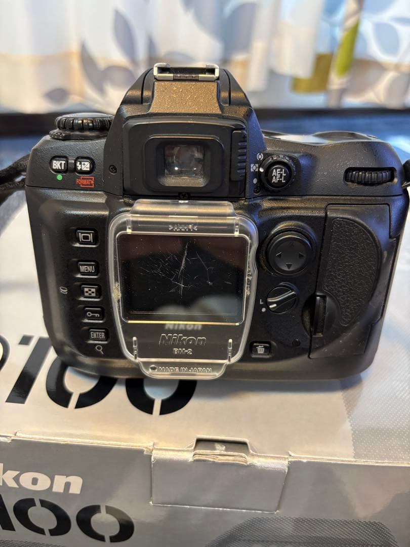 【値下げしました】Nikon D100 デジタル一眼レフカメラ