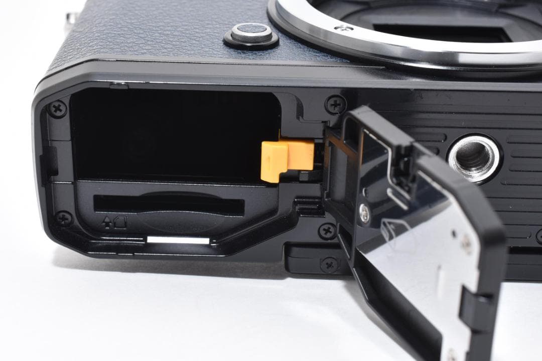 ■美品■Nikon Z fc ボディエクステリア張替え済み