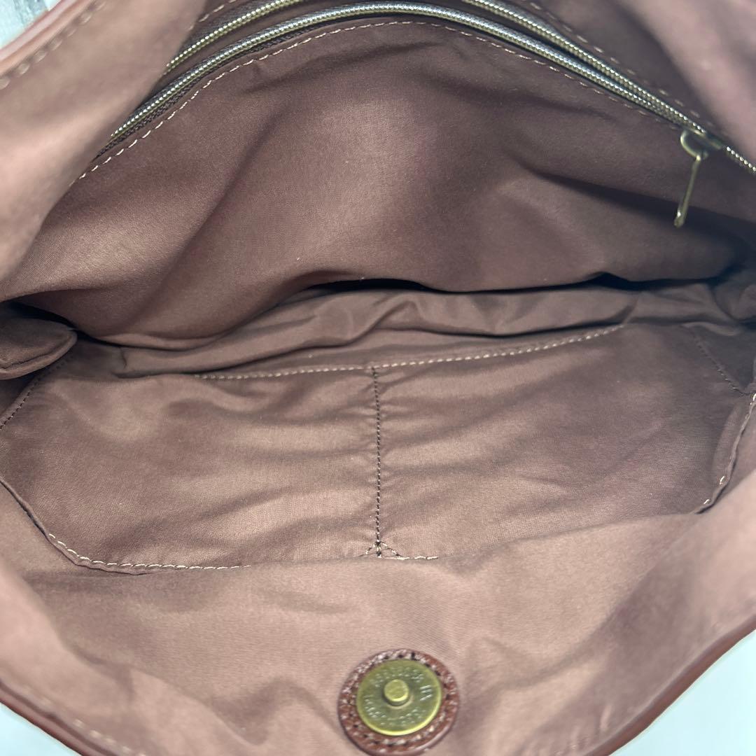 わちふぃーるど　ダヤン　レトロアートレザーハンドルバッグ