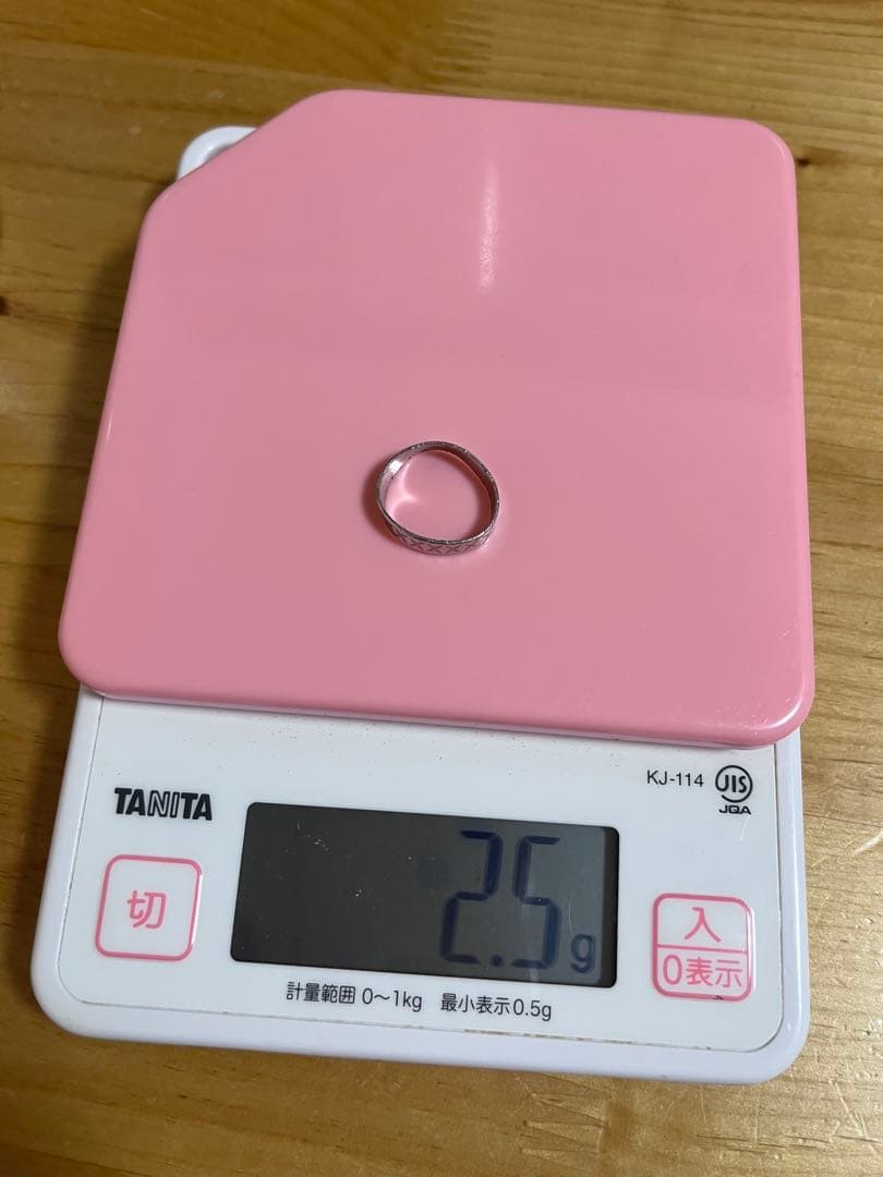 リ*ボ様 pm 指輪　プラチナ？