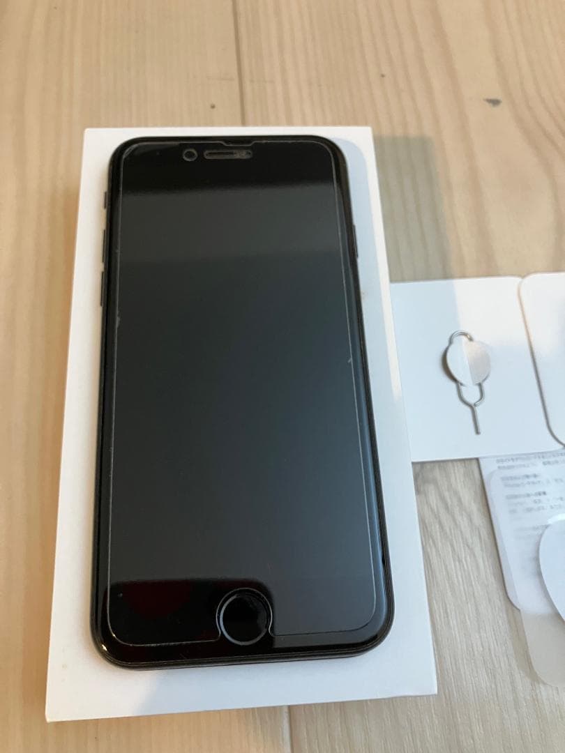 iPhoneSE 第2世代 64GB ブラック バッテリ最大84% SIMフリー