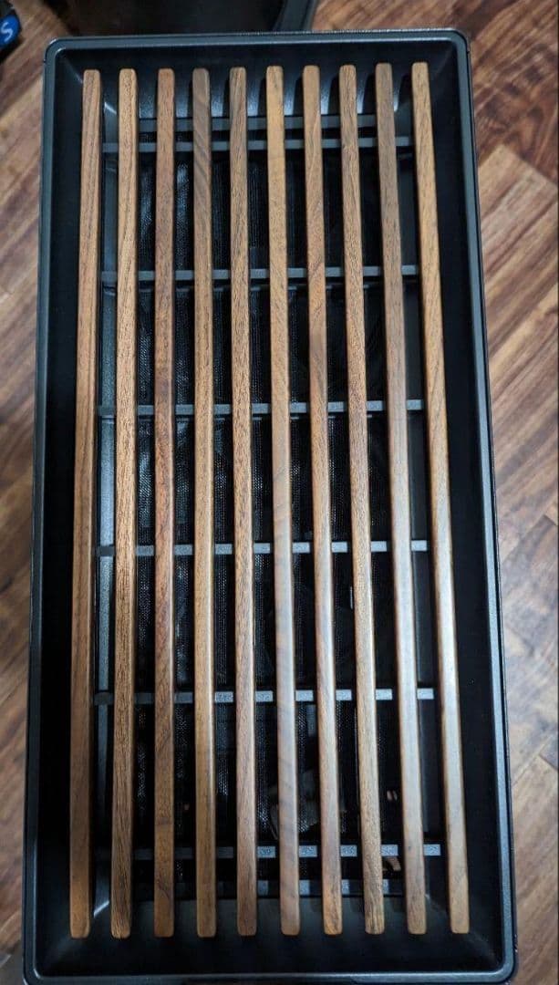 FRACTAL DESIGN NORTH ブラック　メッシュ