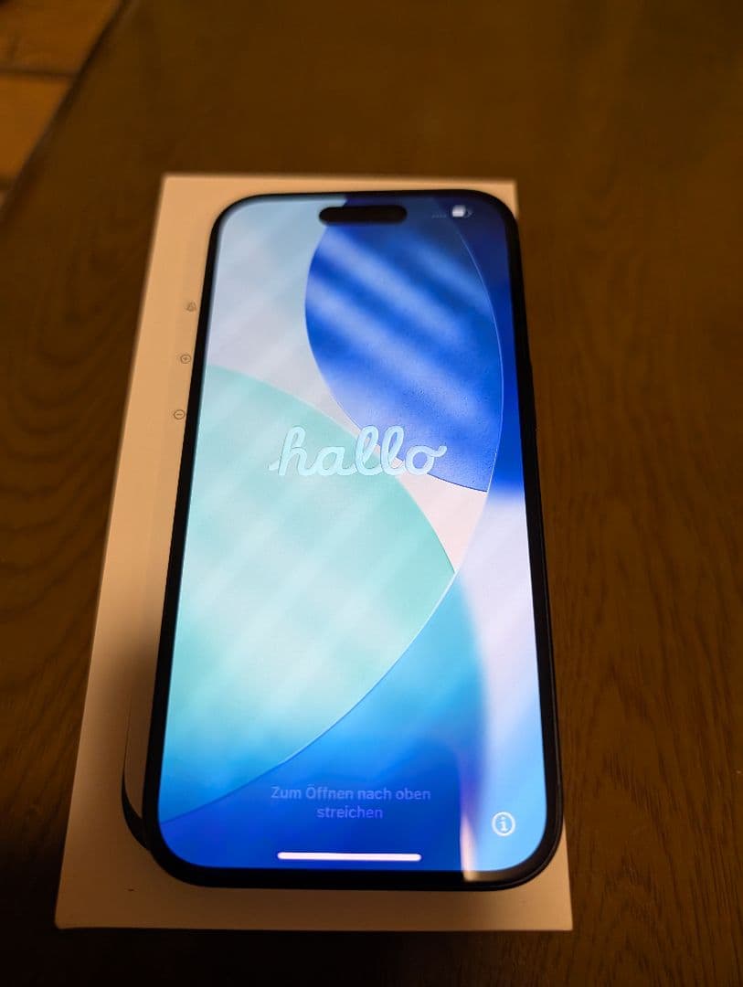 【極美品】【即日発送】iPhone 16 128GB ブラック【残債無し】