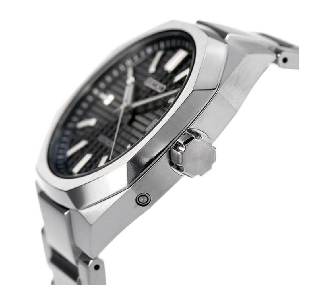 新品　セイコー アストロン ネクスター 電波ソーラー チタン SBXY063