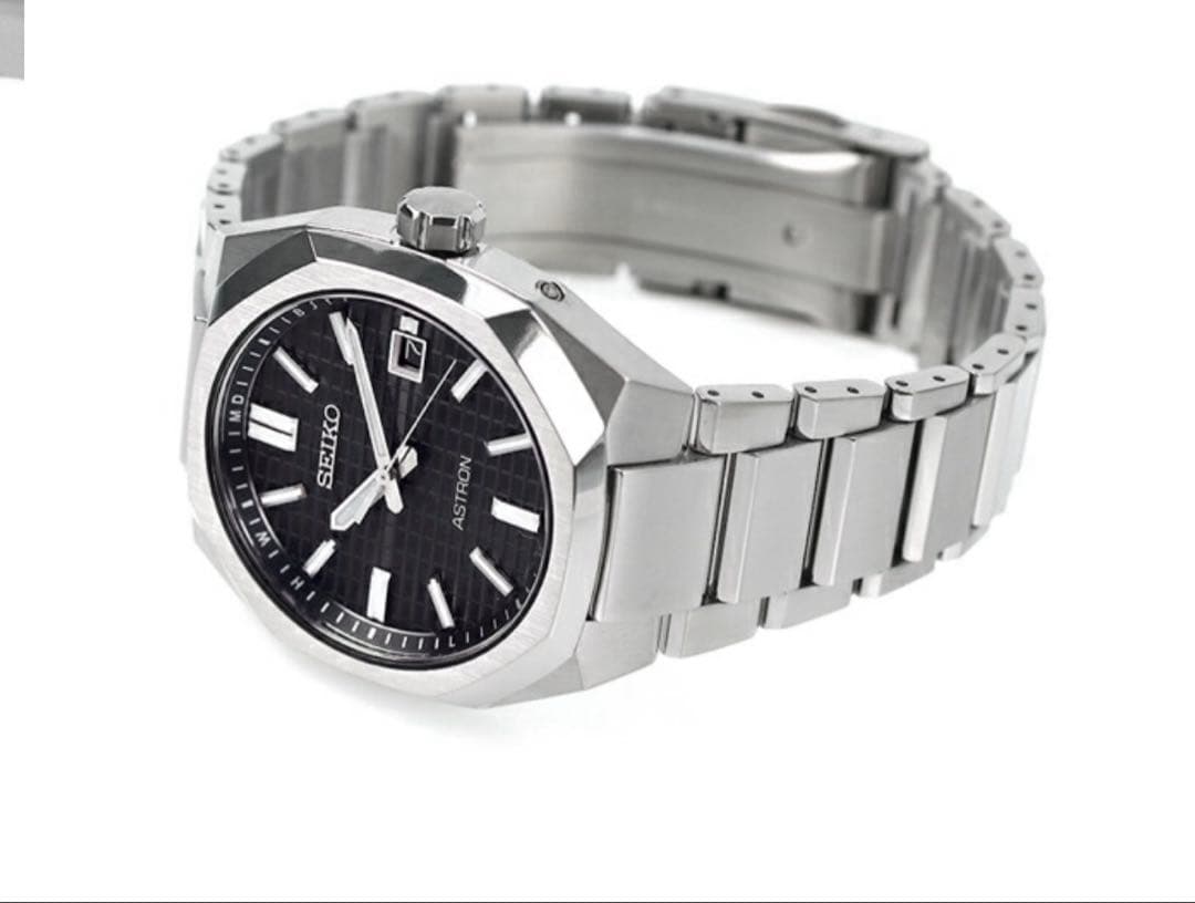 新品　セイコー アストロン ネクスター 電波ソーラー チタン SBXY063