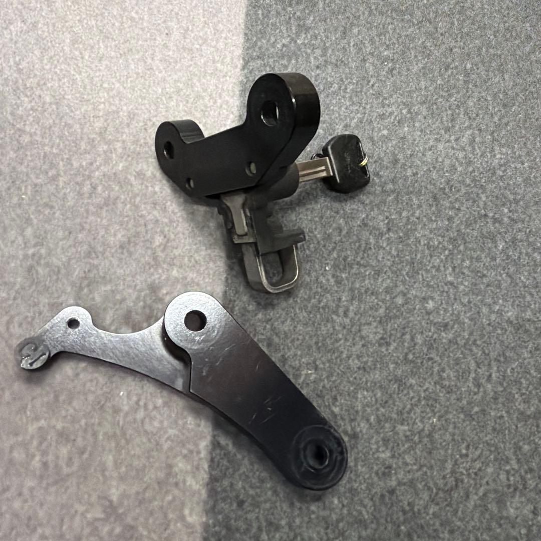 CBR1000RR SC57 タンデムレスキット 鍵付き