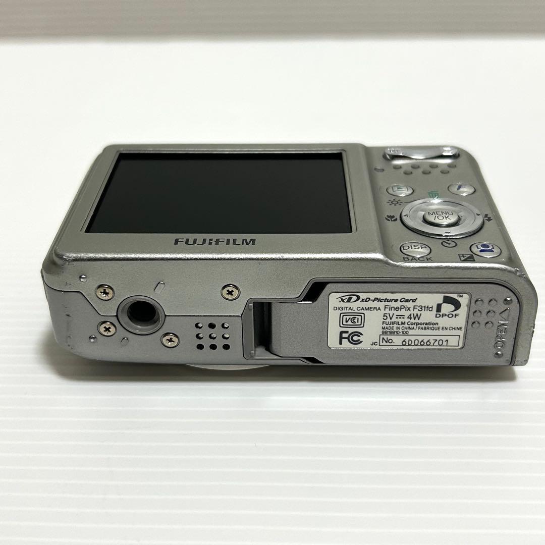 Fujifilm FinePix F31fd シルバー オールドコンデジ