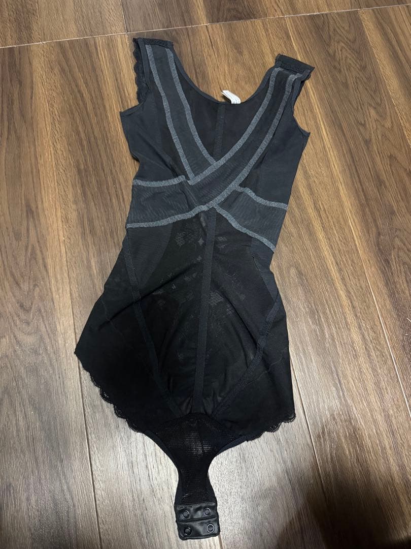 グラントイーワンズ LA-LA ブラック ボディスーツ 70