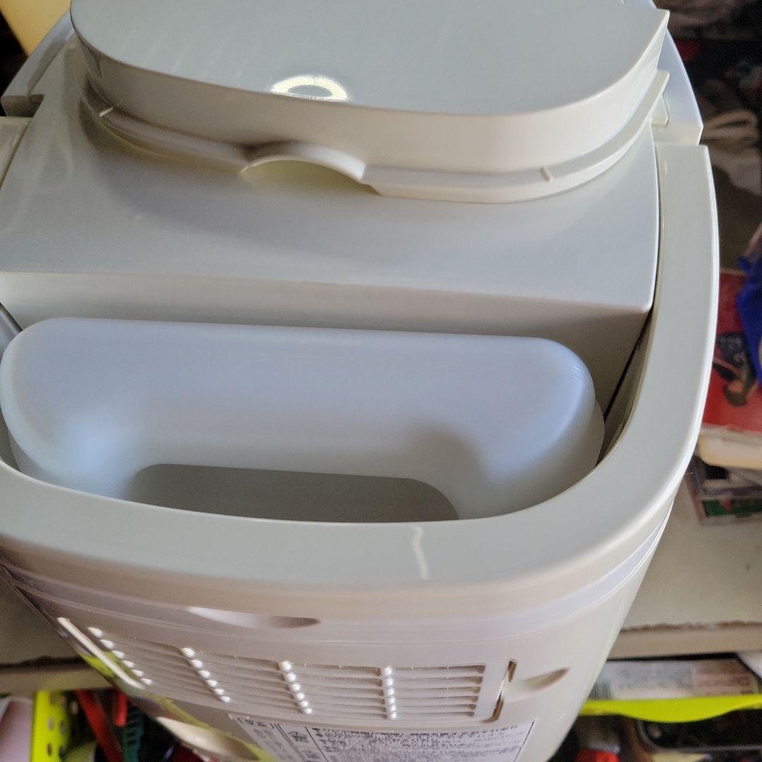 ナノリフレ CNR-400B-W 美容器 ホワイト