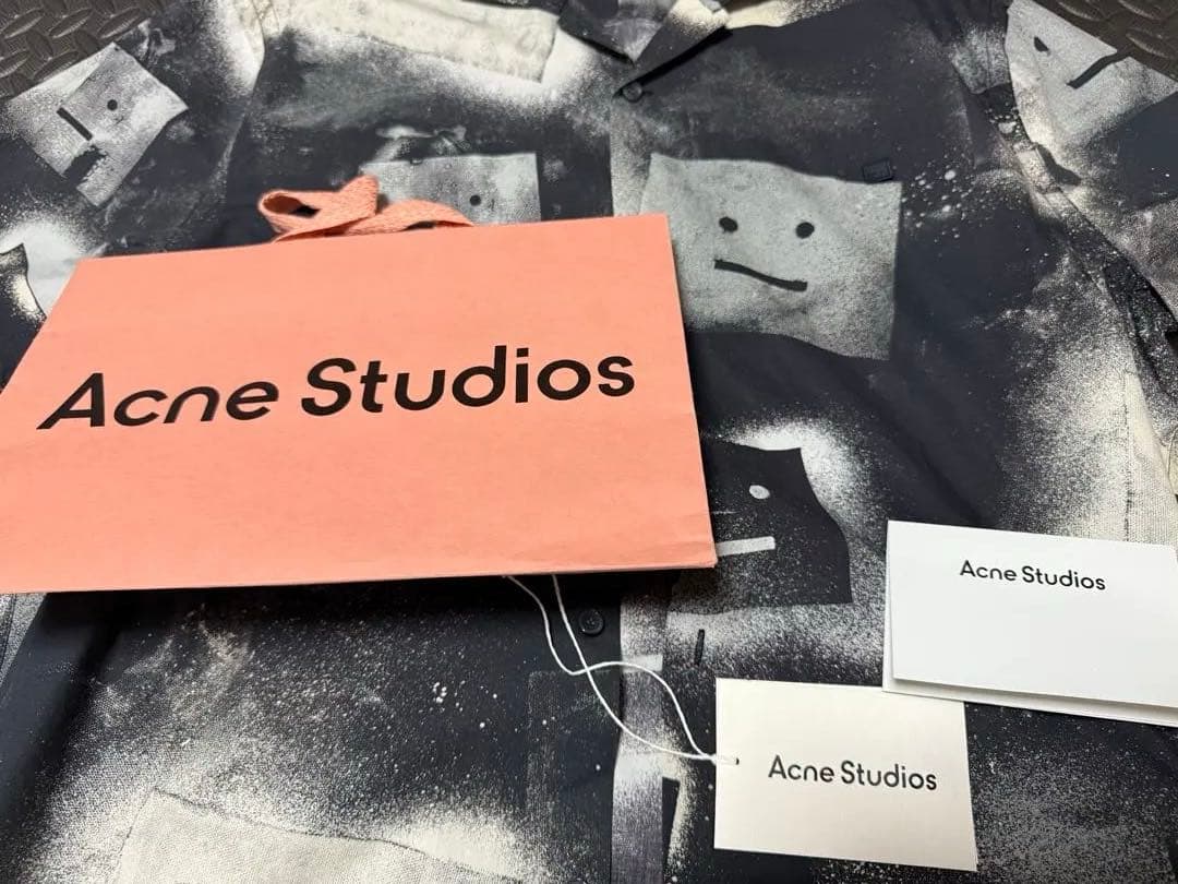 Acne Studios アクネストゥディオズ スプレープリントシャツ