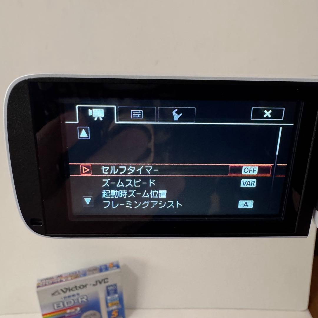 【美品】Canon　iVIS HF R800　ホワイト　SDカード付き