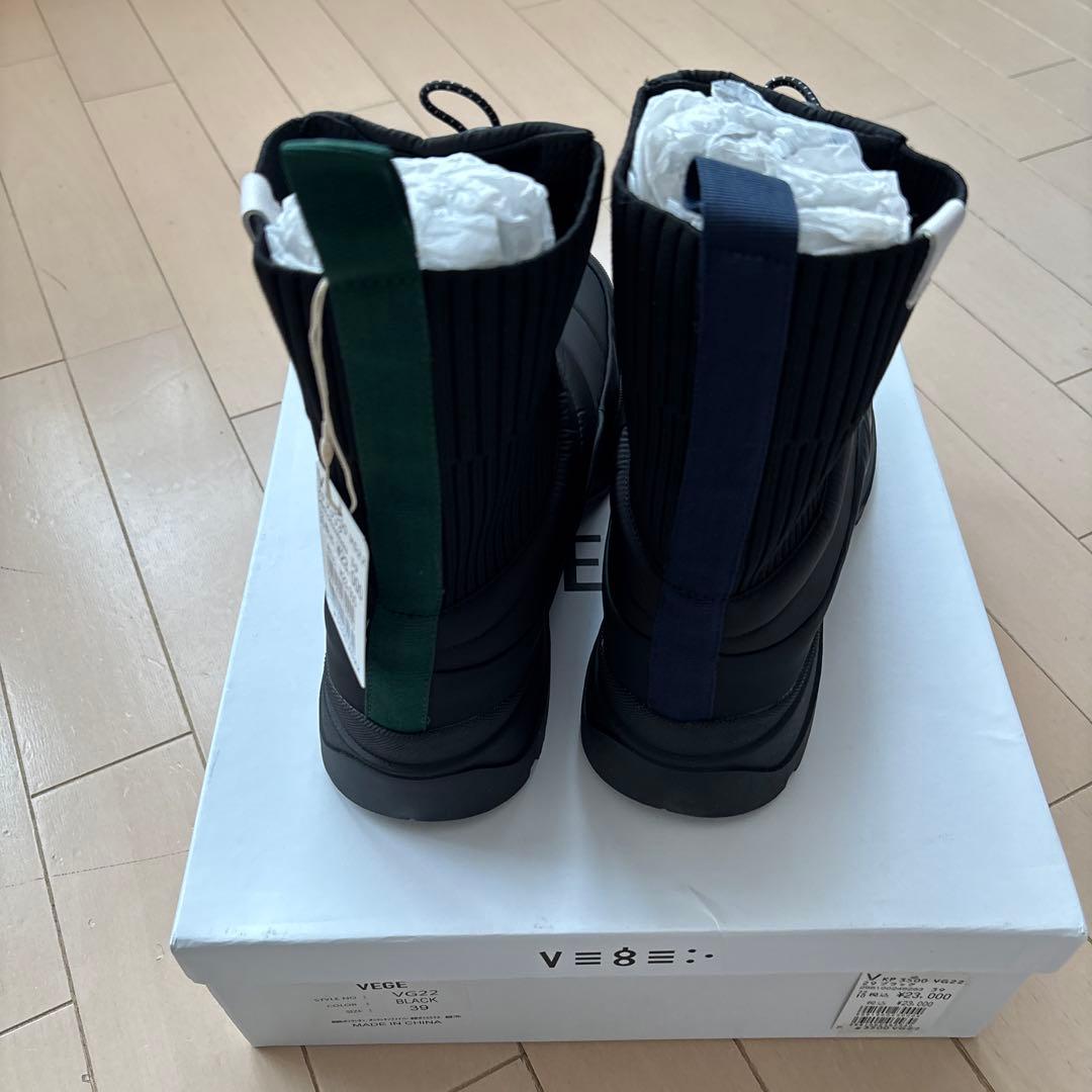 新品☆ブラック☆VEGE×nouerスノーブーツ☆定価２３０００円送料込